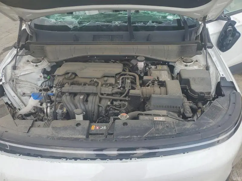 2025 HYUNDAI KONA SE  