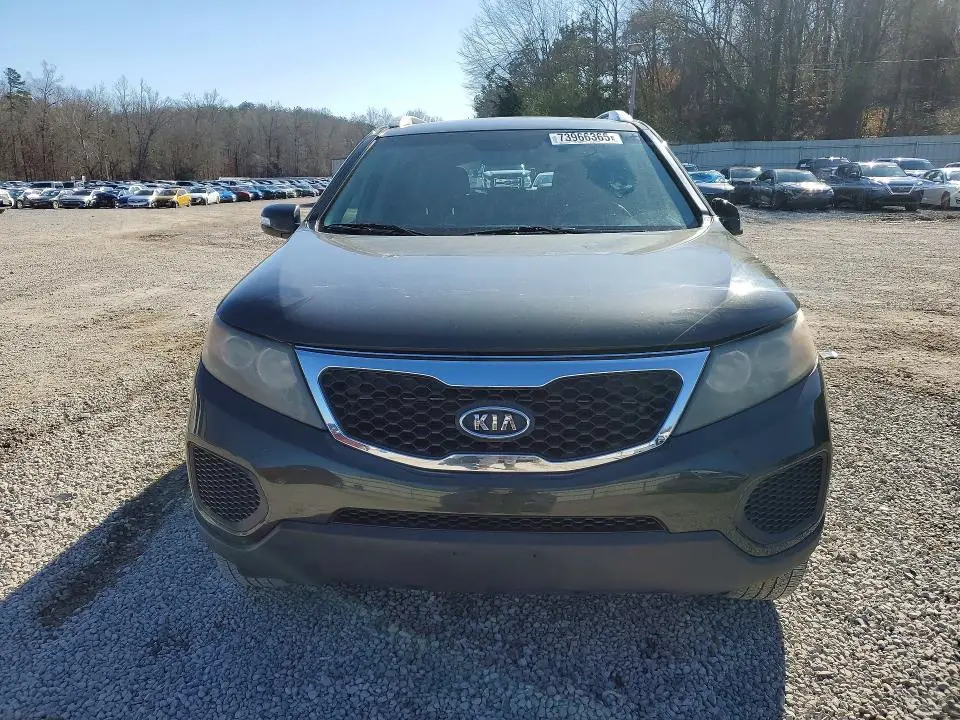 2011 KIA SORENTO BASE  