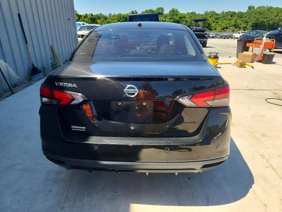 2020 NISSAN VERSA S  