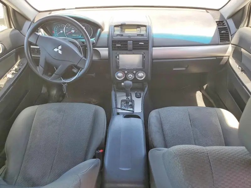 2011 MITSUBISHI GALANT FE  