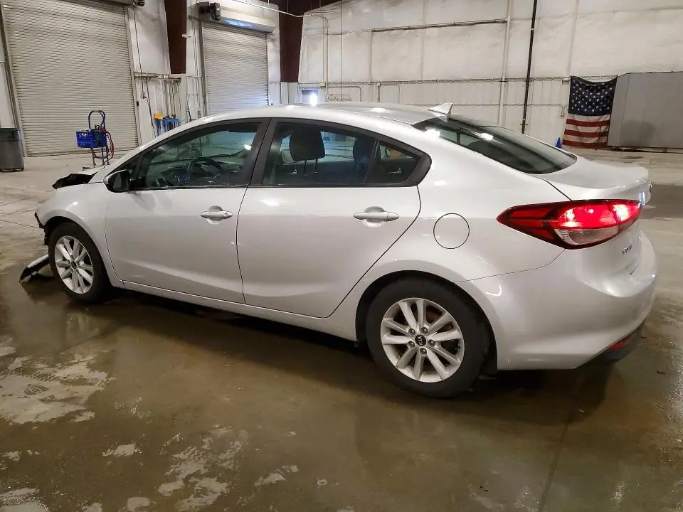 2017 KIA FORTE LX  