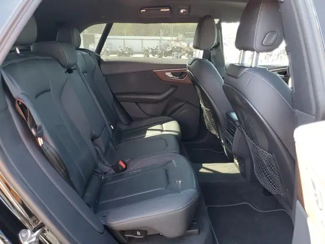 2020 AUDI Q8 PREMIUM  