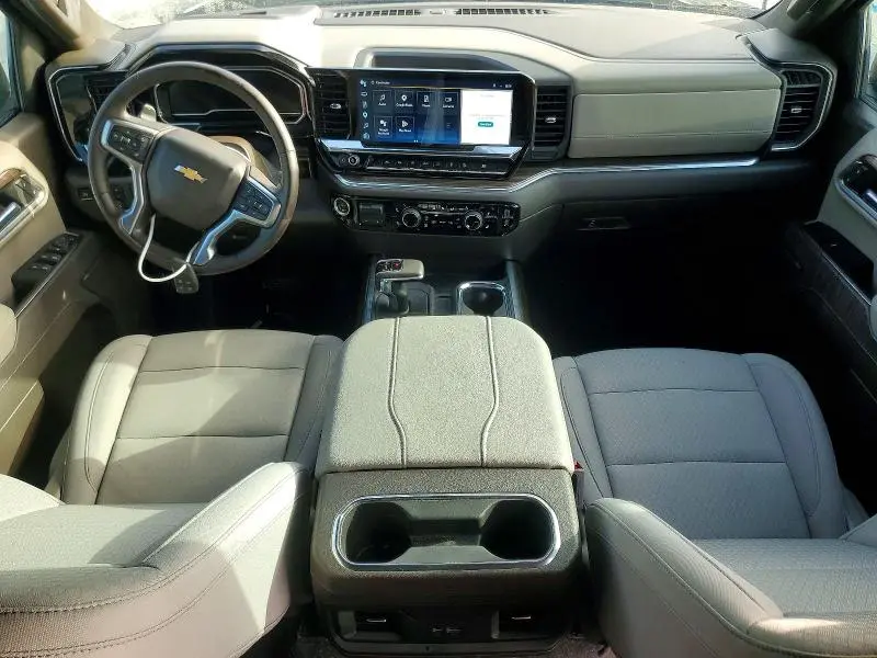 2025 CHEVROLET SILVERADO K1500 LT  