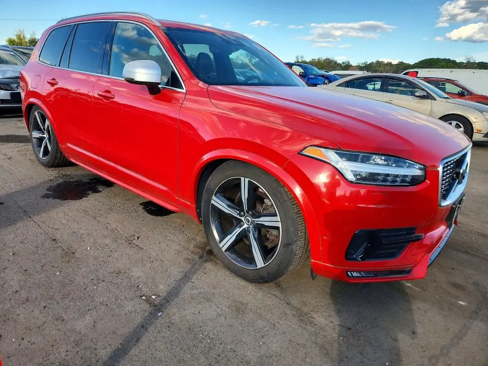 2017 VOLVO XC90 T6  