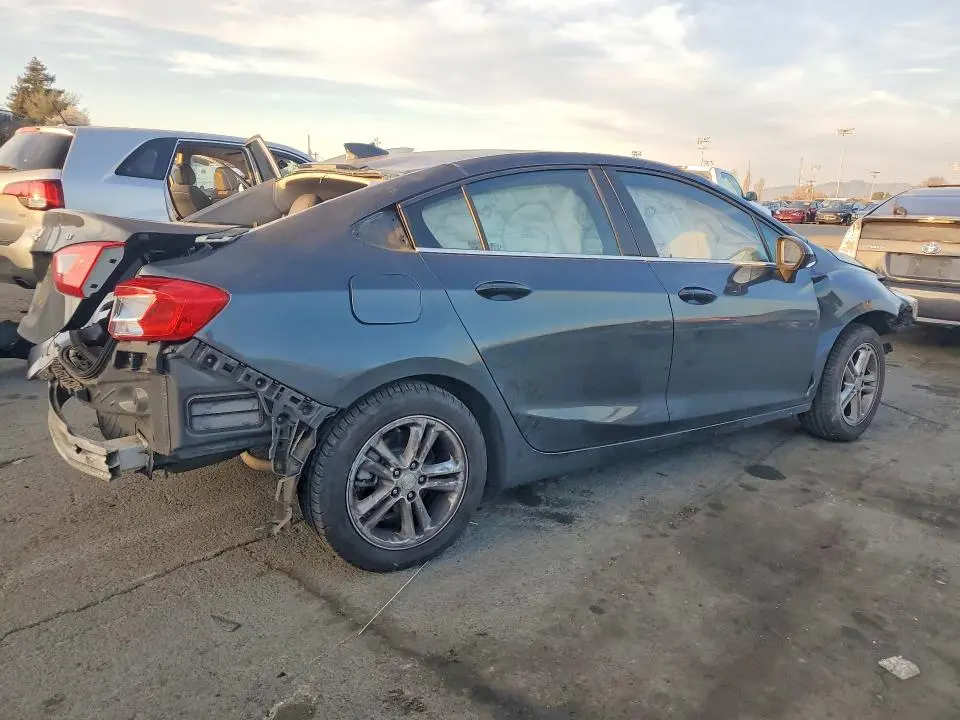 2017 CHEVROLET CRUZE LT  