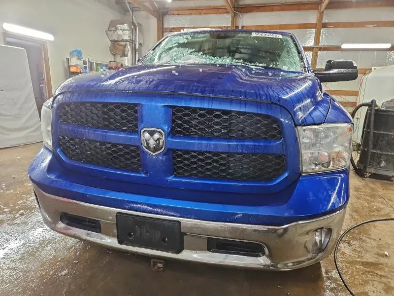 2015 RAM 1500 SLT  
