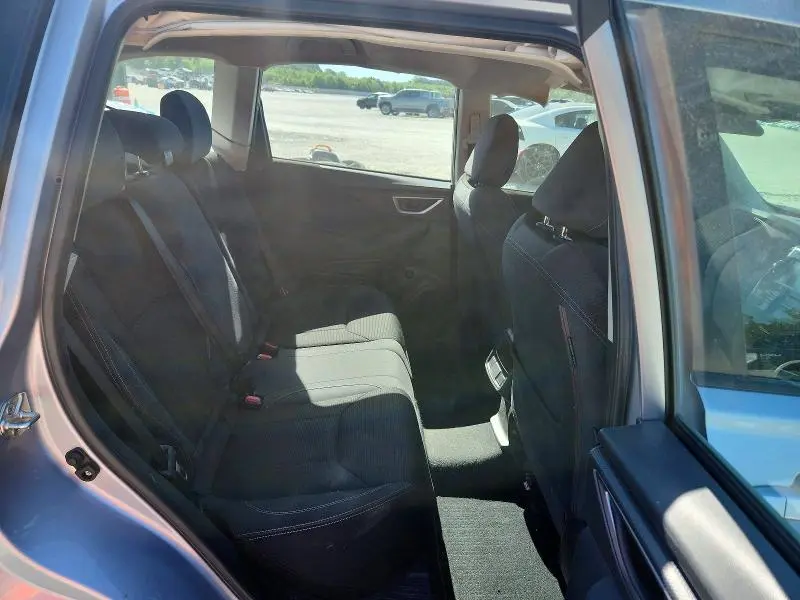 2021 SUBARU FORESTER   