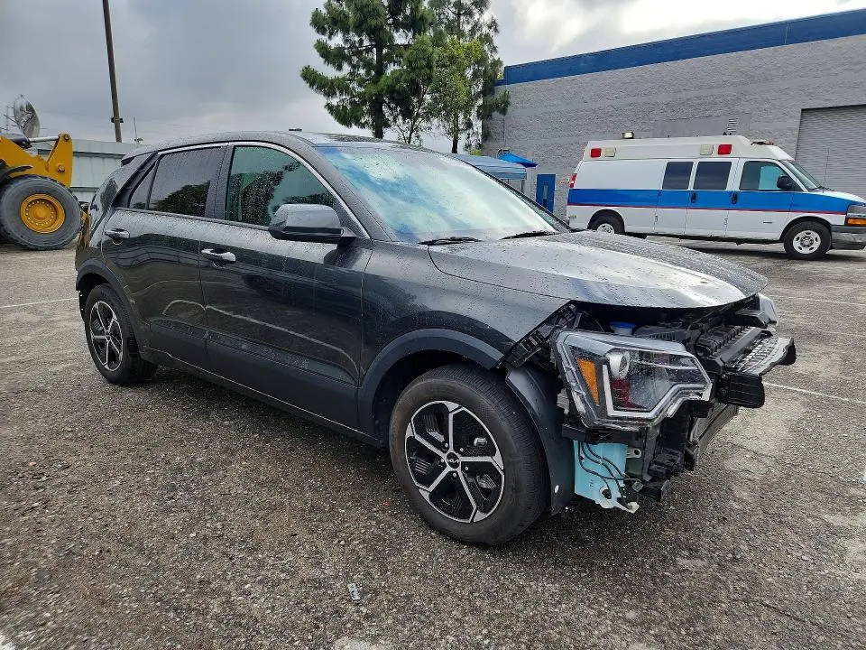 2024 KIA NIRO LX  