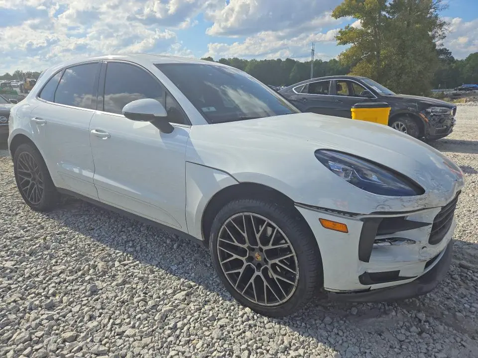 2020 PORSCHE MACAN   