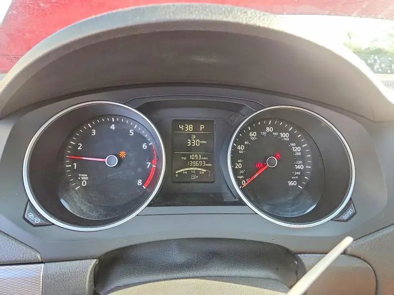 2016 VOLKSWAGEN JETTA SE  
