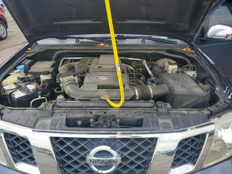 2016 NISSAN FRONTIER SL  