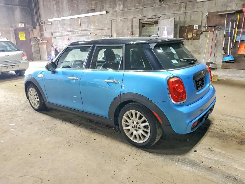 2016 MINI COOPER S  