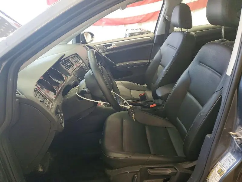2021 VOLKSWAGEN GOLF   