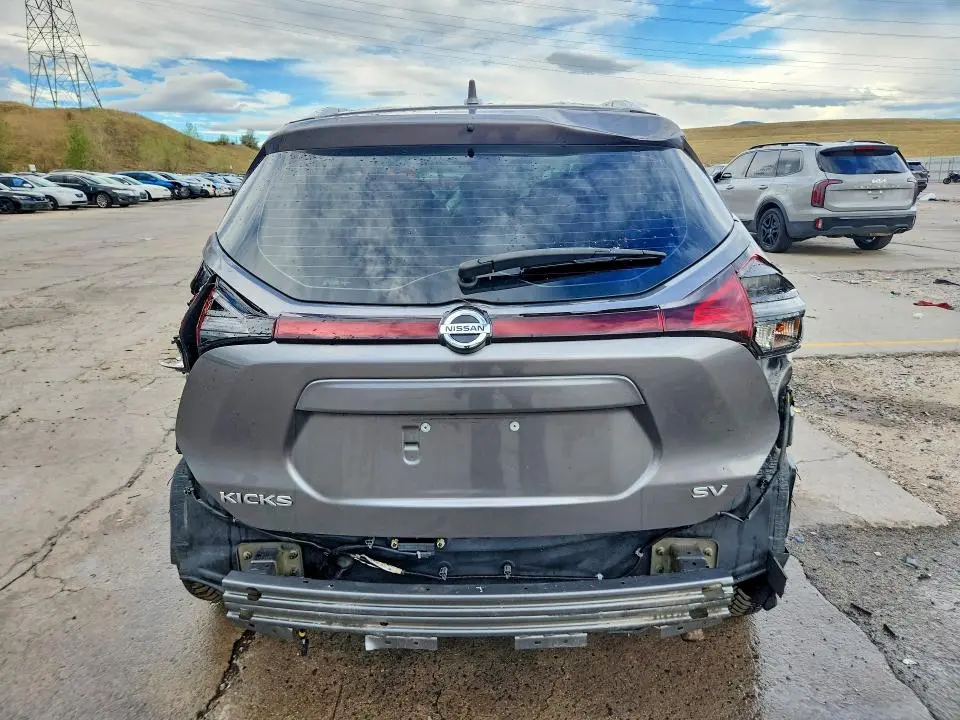 2021 NISSAN KICKS SV  