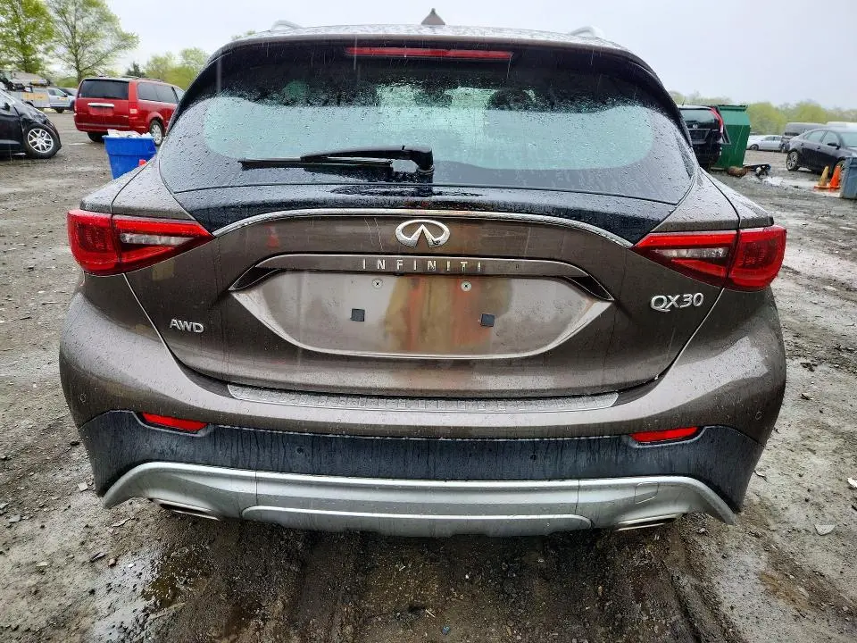 2017 INFINITI QX30 PREMIUM  