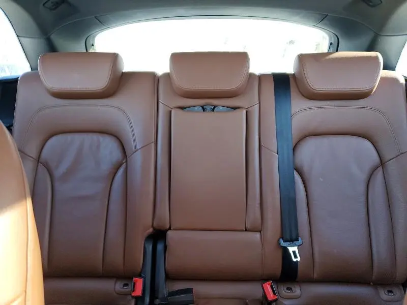 2010 AUDI Q5 PREMIUM PLUS  