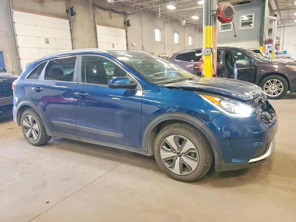 2019 KIA NIRO LX  