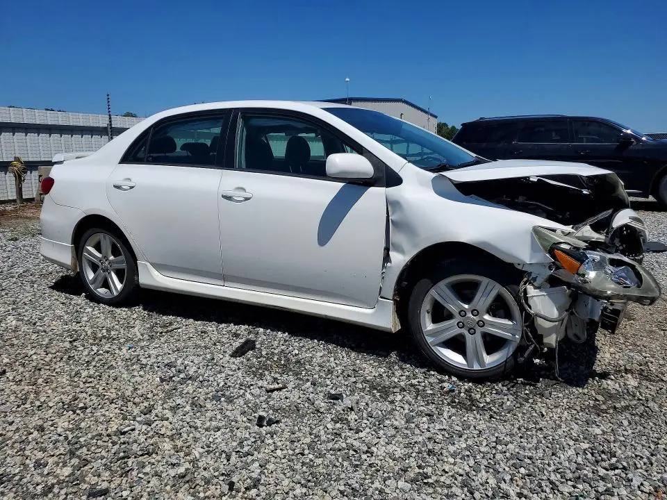 2013 TOYOTA COROLLA S  
