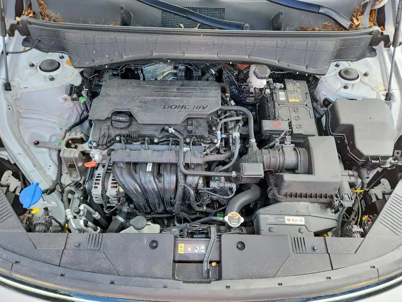 2024 HYUNDAI KONA SE  