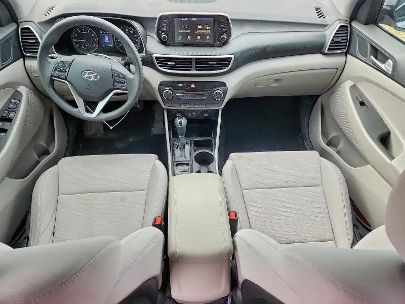 2021 HYUNDAI TUCSON SE  
