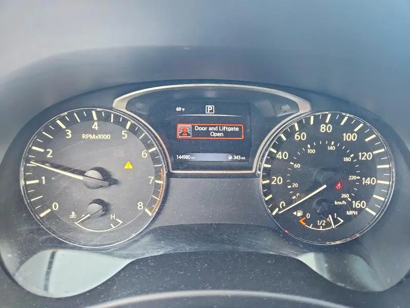 2017 NISSAN PATHFINDER SV  