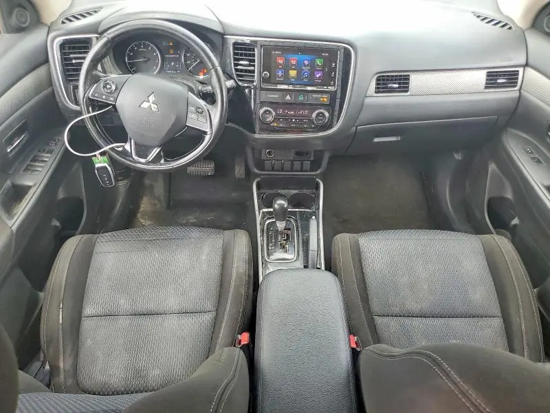 2018 MITSUBISHI OUTLANDER SE  
