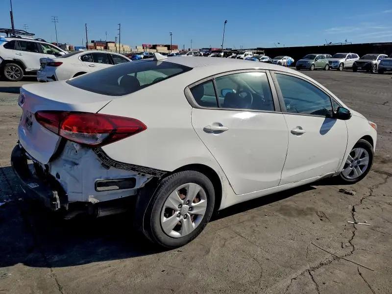 2018 KIA FORTE LX  