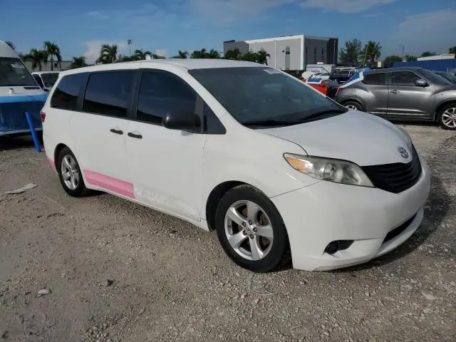 2015 TOYOTA SIENNA   