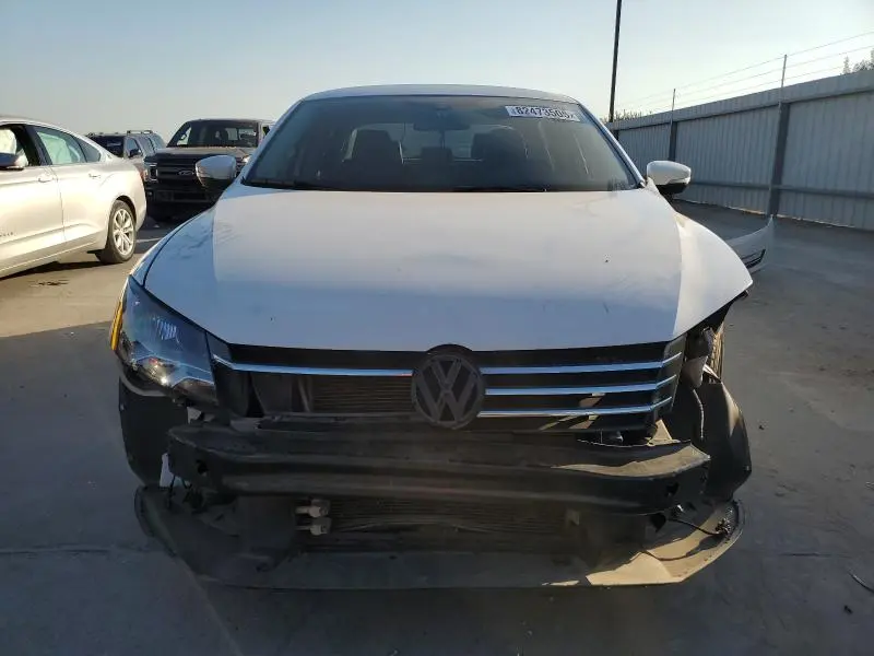 2015 VOLKSWAGEN PASSAT S  