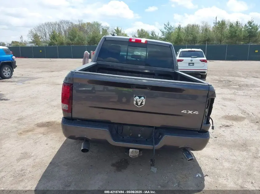 2016 RAM 1500 SPORT