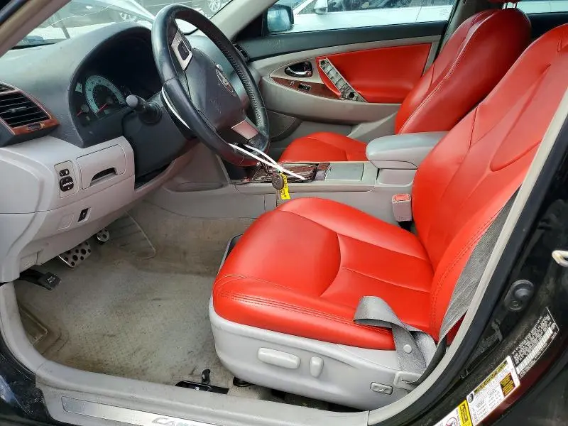 2010 TOYOTA CAMRY SE  