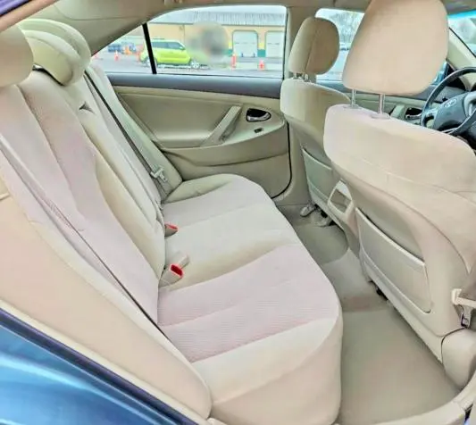 2010 TOYOTA CAMRY LE  