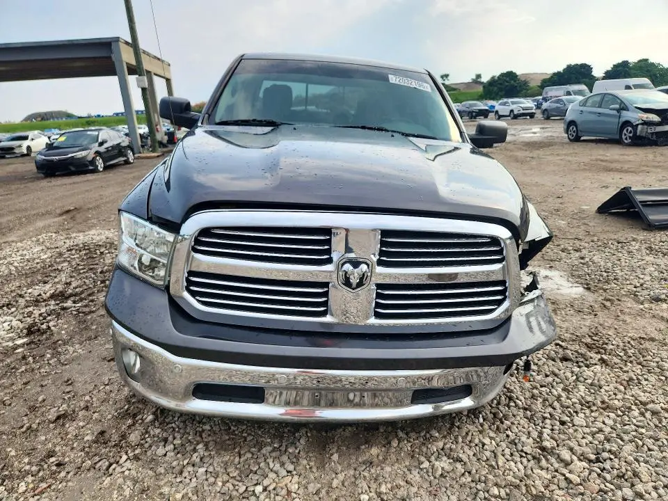 2018 RAM 1500 SLT  