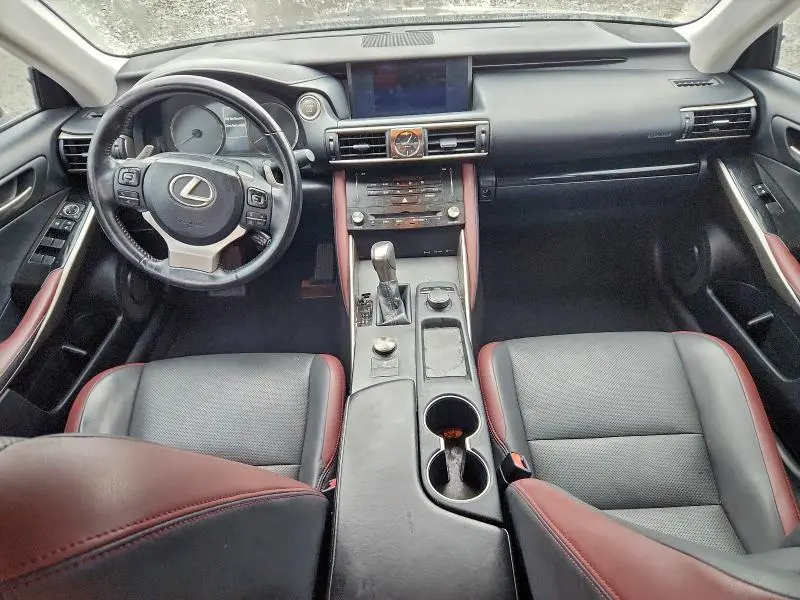 2018 LEXUS IS 300 BASE  