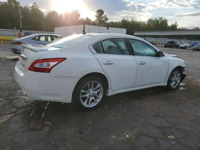 2011 NISSAN MAXIMA S  