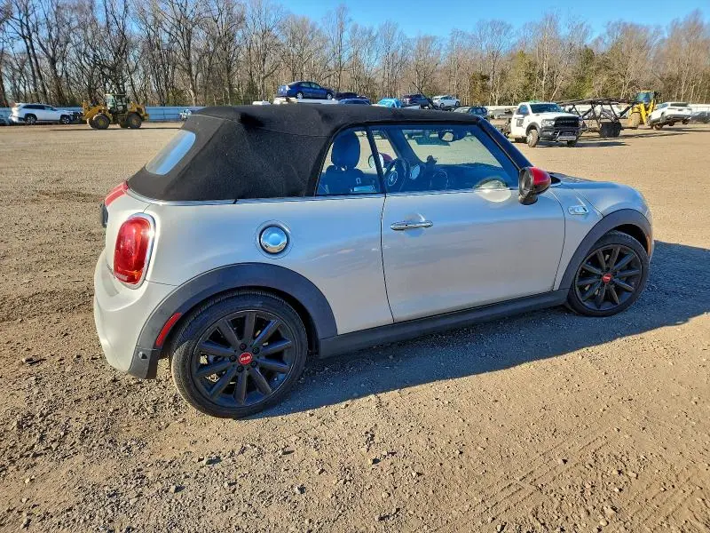 2018 MINI COOPER S  