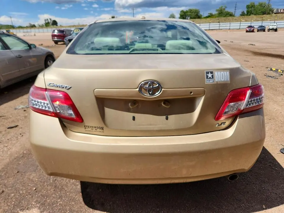 2011 TOYOTA CAMRY LE  