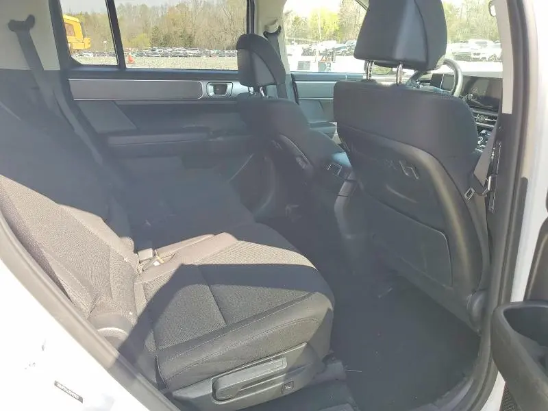 2025 HYUNDAI SANTA FE SE  
