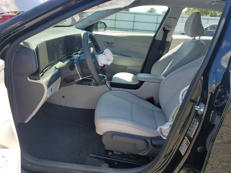 2025 HYUNDAI KONA SE  