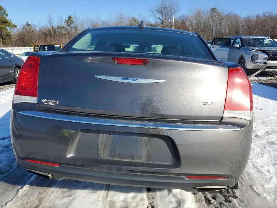 2019 CHRYSLER 300 LIMITED  