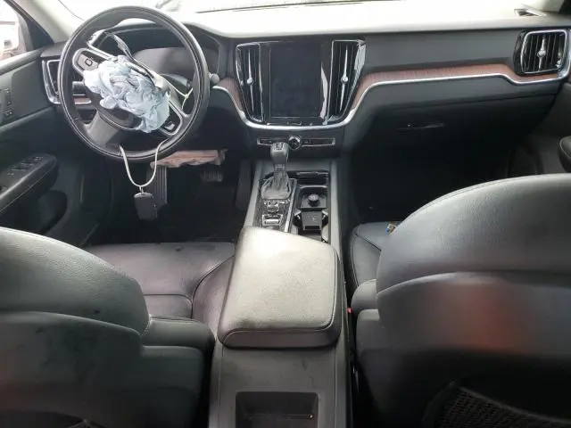 2020 VOLVO S60 T5 MOMENTUM  