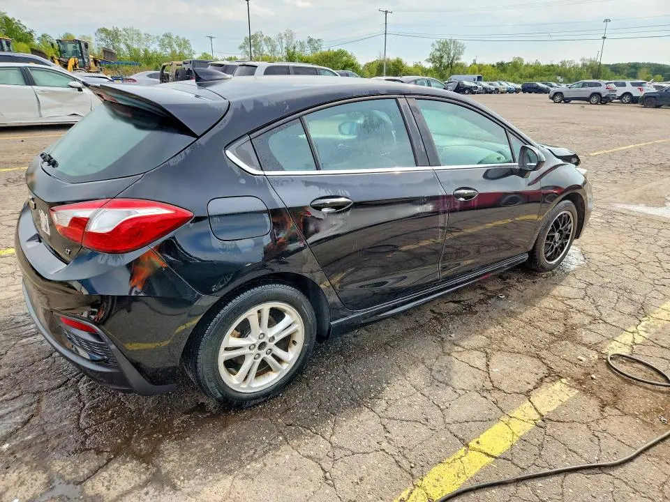 2017 CHEVROLET CRUZE LT  