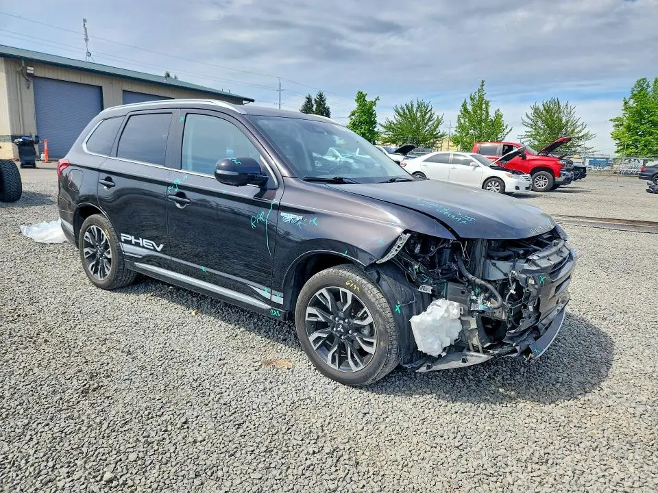 2018 MITSUBISHI OUTLANDER SE  
