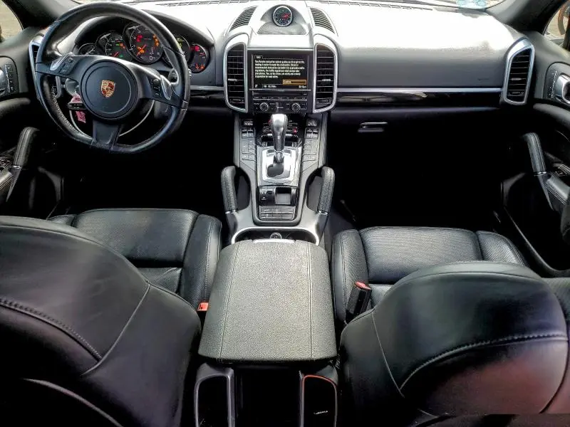 2014 PORSCHE CAYENNE   