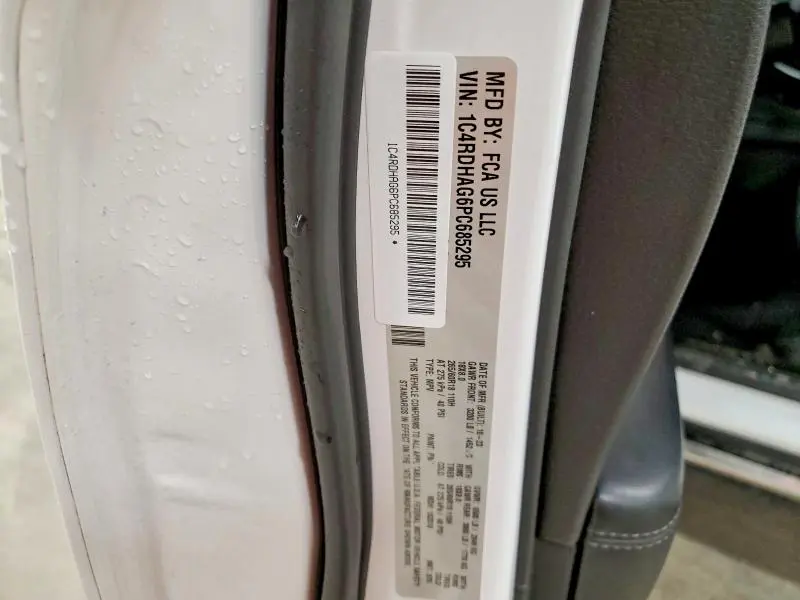 2023 DODGE DURANGO SXT  