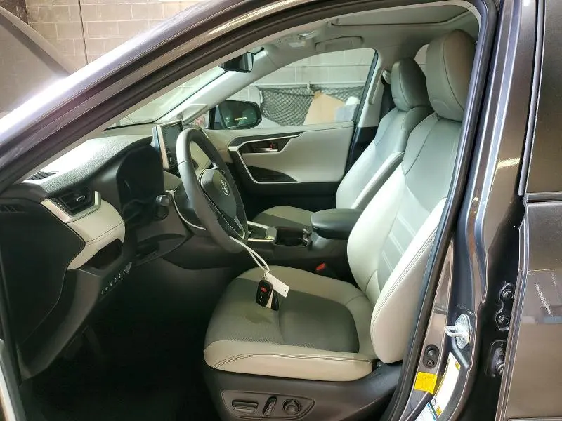 2019 TOYOTA RAV4 LIMITED  
