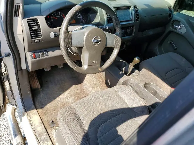 2013 NISSAN FRONTIER S  