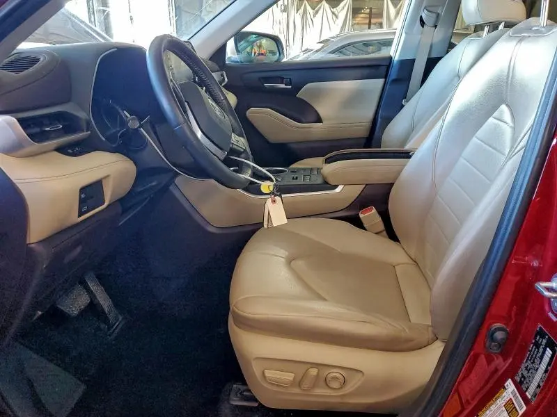 2020 TOYOTA HIGHLANDER XLE  