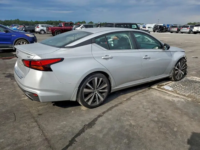 2020 NISSAN ALTIMA SR  