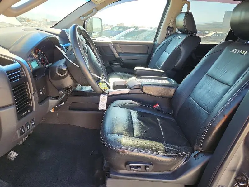 2014 NISSAN TITAN SV  
